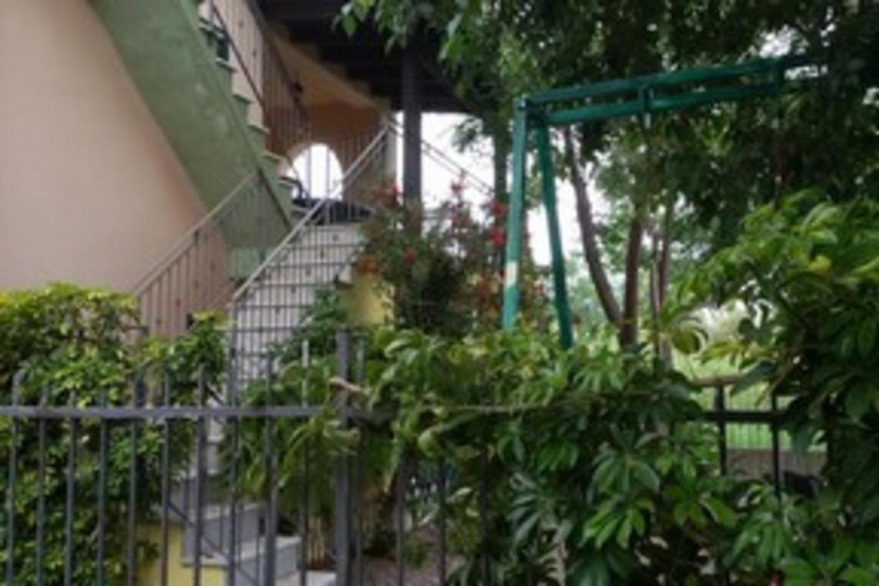 Deiana'S Apartment - Cardedu Beachside Ngoại thất bức ảnh