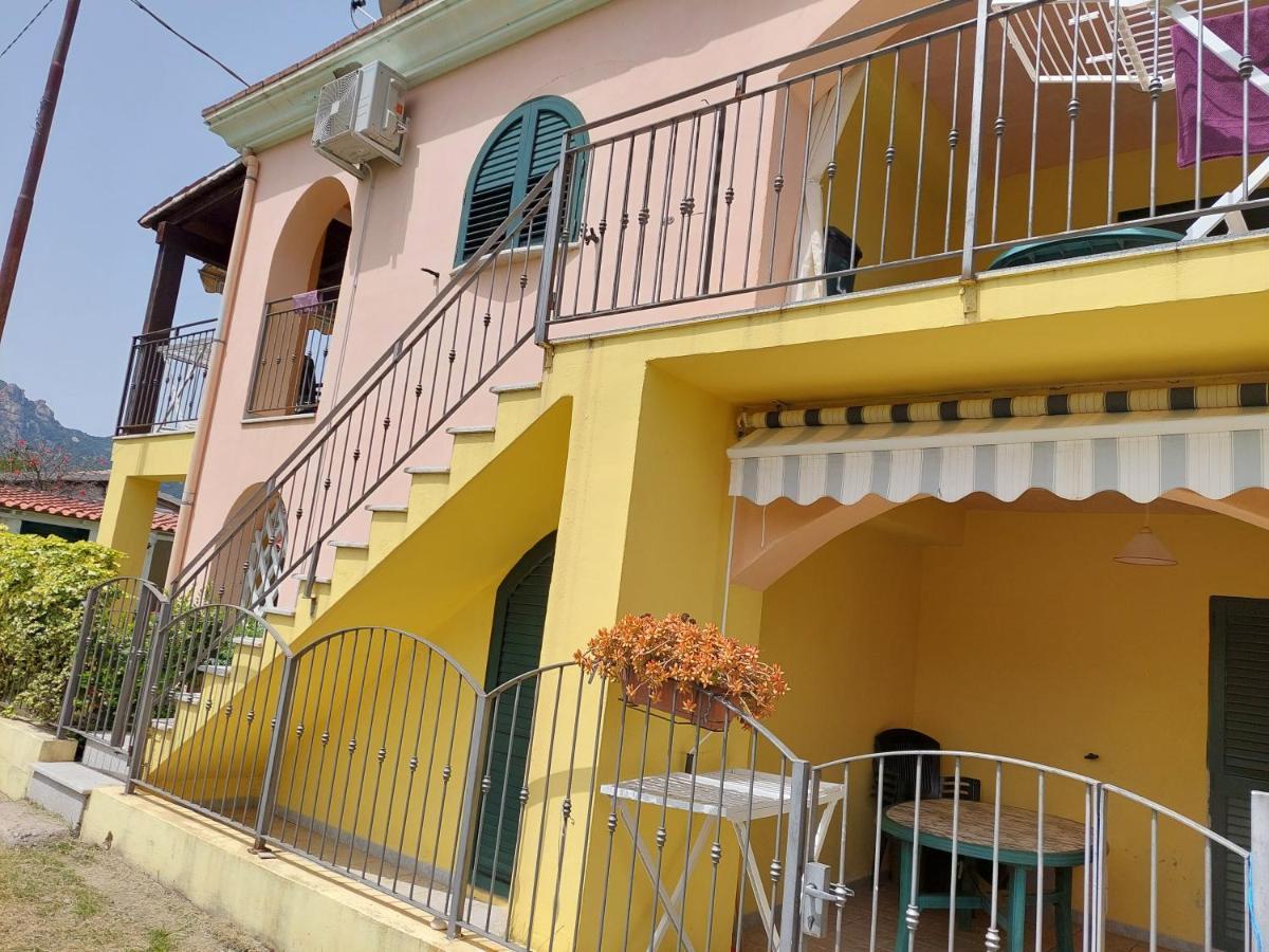 Deiana'S Apartment - Cardedu Beachside Ngoại thất bức ảnh